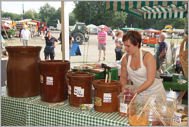 Photo: Paul's pickles at Melton Country Fair (174kB)