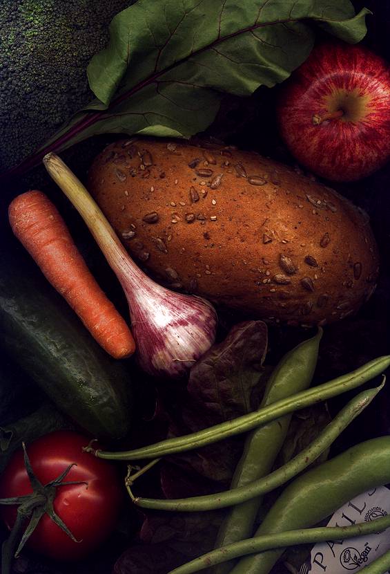 Veggies, fruit, bread [veg-scan.jpg, 69kB]